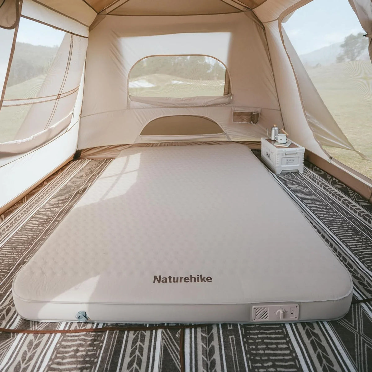 Naturehike Yugu Double Comfort Automatic Inflatable Cushion With Inner Inflatable Pump 200x132x12 - Beige